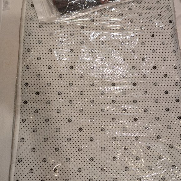 Brand New in Package African/ Black Woman Bathroom Set- Shower Curtain & Rugs - Picture 5 of 6